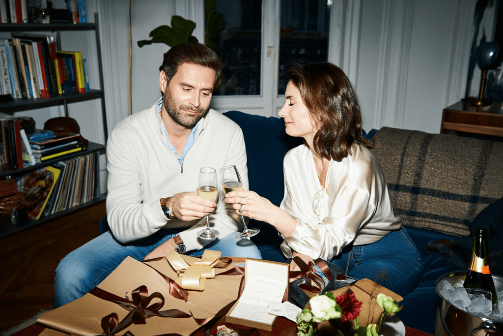 cadeau-homme-40-ans-trinque-avec-sa-femme-en-deballant-cadeaux